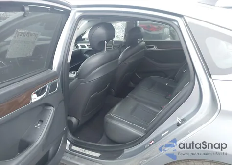 2015 Hyundai Genesis 3.8 z USA, uszkodzony, nr VIN KMHGN4JE5FU091846